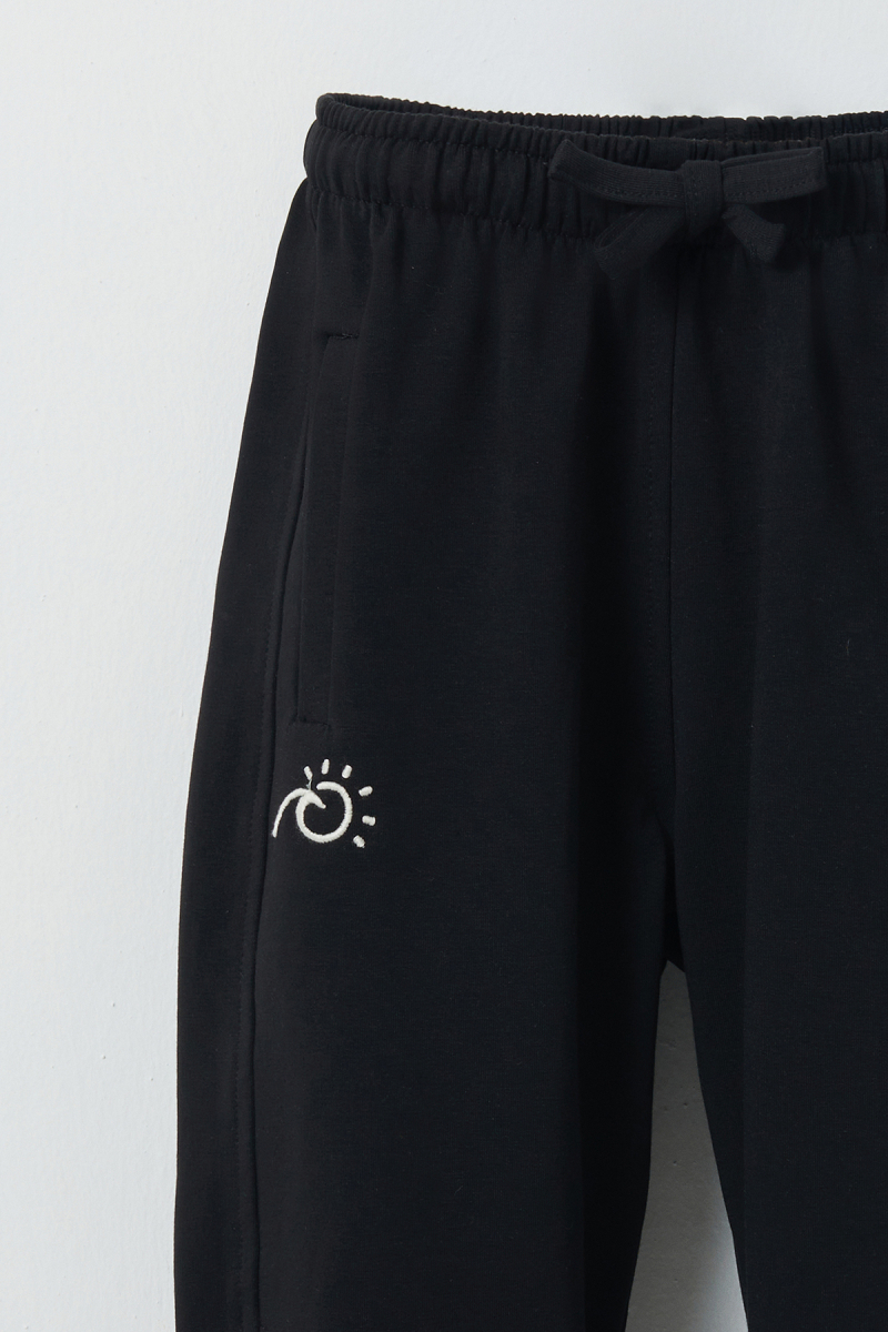 Black Embroidery Detailed Jogging Trousers - 4