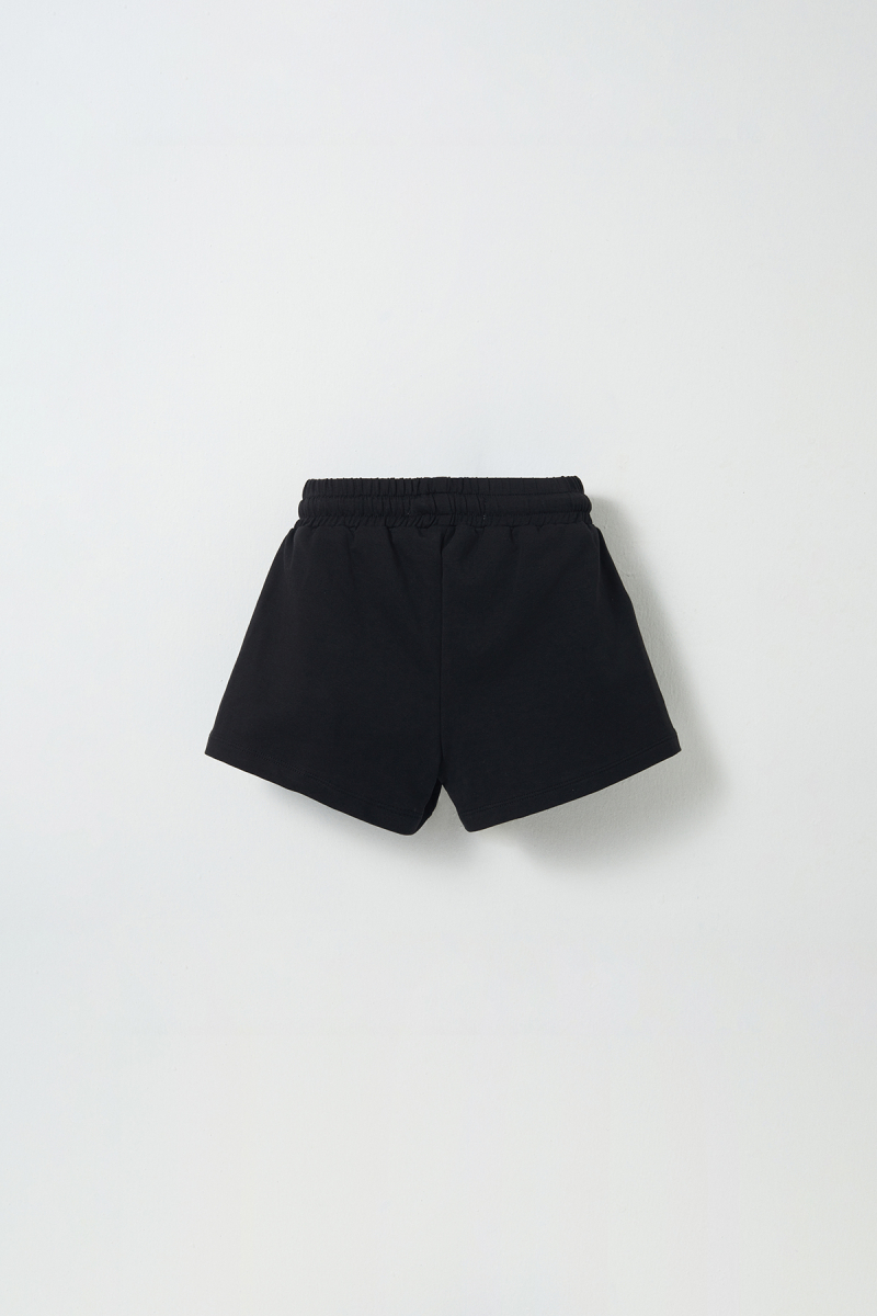Black Embroidery Detailed Shorts - 3