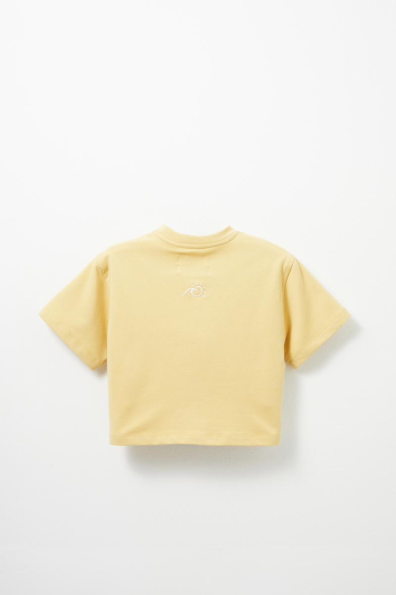 Sarı Nakış Detaylı Hafif Kısa Kesim Tshirt - 4